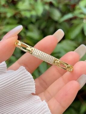 Gold Pavé Link Chain Bracelet - Elegant Women's Jewelry
